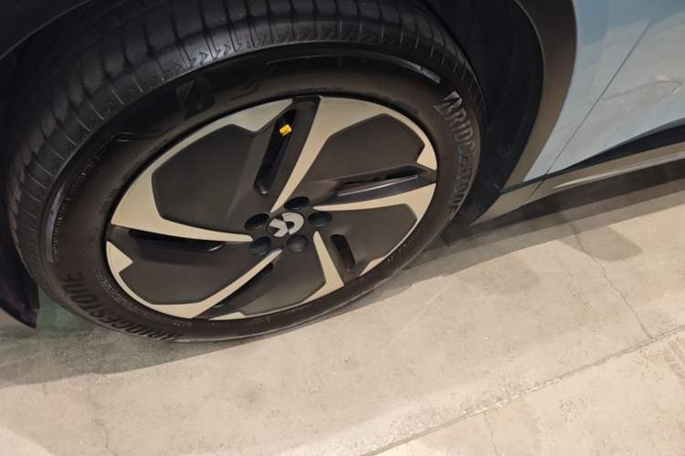 Used Nio ES6 2024 75 kWh Exterior 4