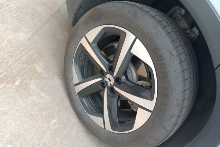 Used Nio ES6 2024 75 kWh Exterior 5