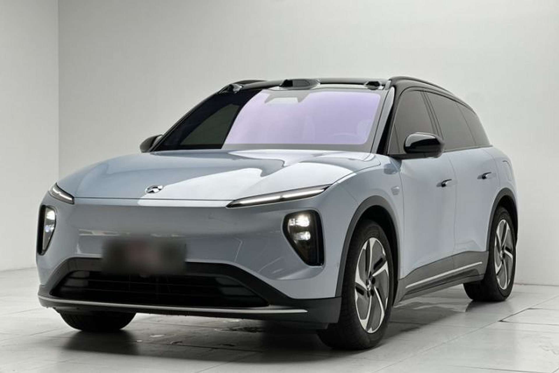 Used Nio ES6 2024 75 kWh Front Left 45 Deg