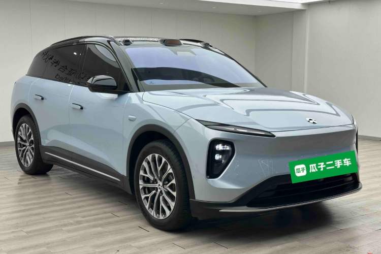 Used Nio ES6 2024 75 kWh Front Right 45 Deg