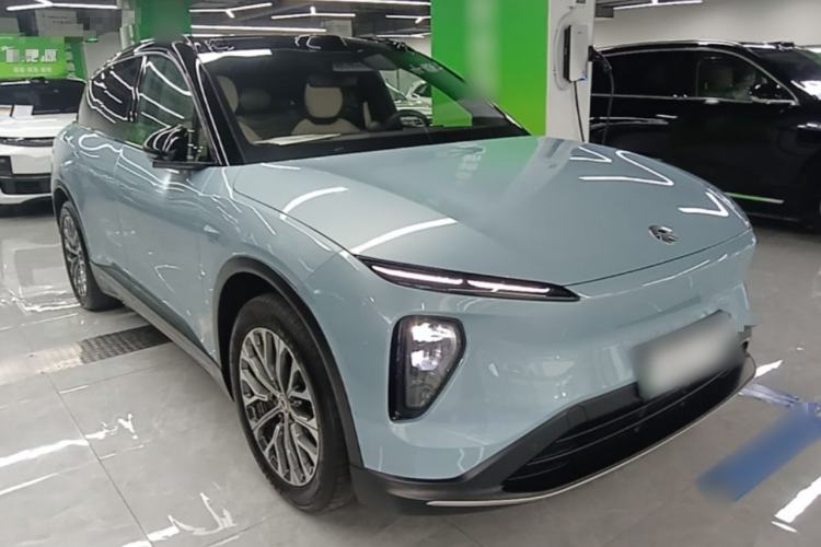 Used Nio ES6 2024 75 kWh Front Right 45 Deg