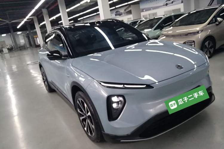 Used Nio ES6 2024 75 kWh Front Right 45 Deg