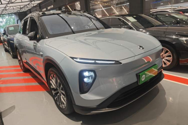 Used Nio ES6 2024 75 kWh Front Right 45 Deg