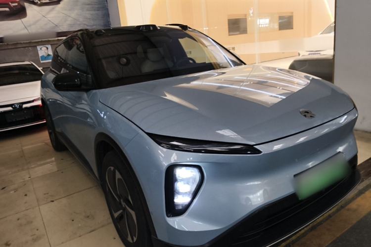 Used Nio ES6 2024 75 kWh Front Right 45 Deg
