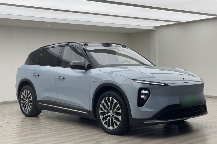 Used Nio ES6 2024 75 kWh Front Right 45 Deg