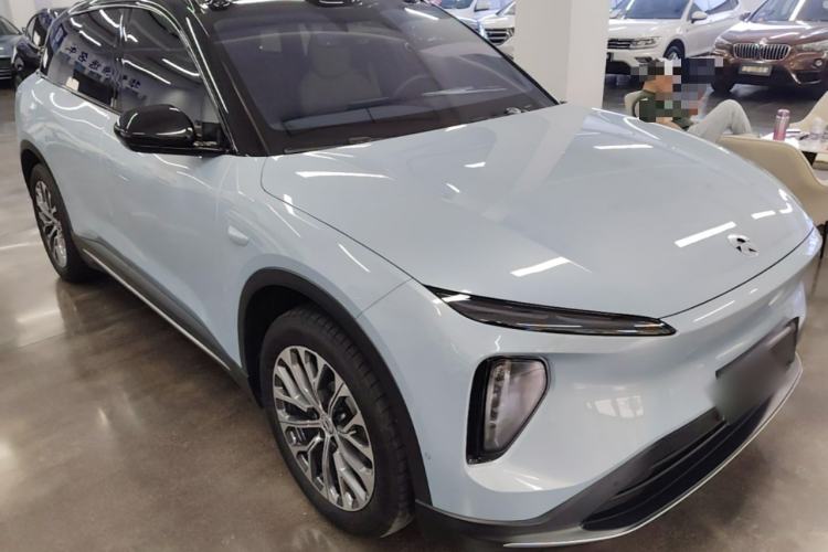 Used Nio ES6 2024 75 kWh Front Right 45 Deg