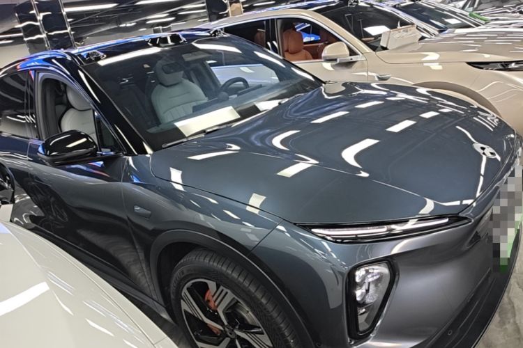 Used Nio ES6 2024 75 kWh Front Right 45 Deg