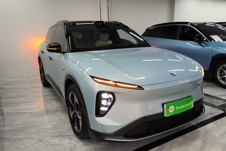 Used Nio ES6 2024 75 kWh Front Right 45 Deg