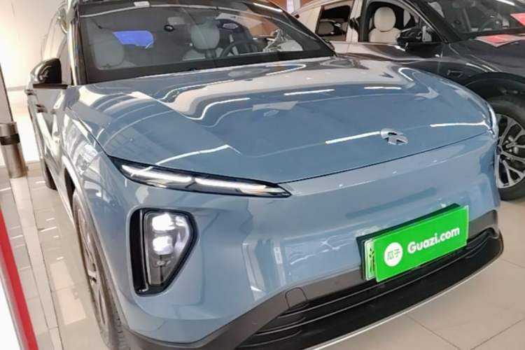 Used Nio ES6 2024 75 kWh Front Right 45 Deg