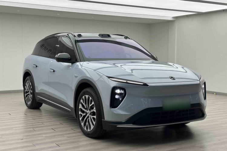 Used Nio ES6 2024 75 kWh Front Right 45 Deg