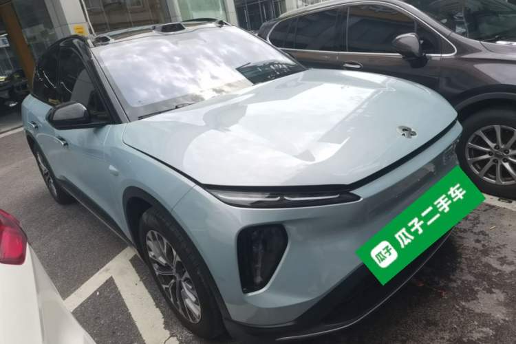 Used Nio ES6 2024 75 kWh Front Right 45 Deg