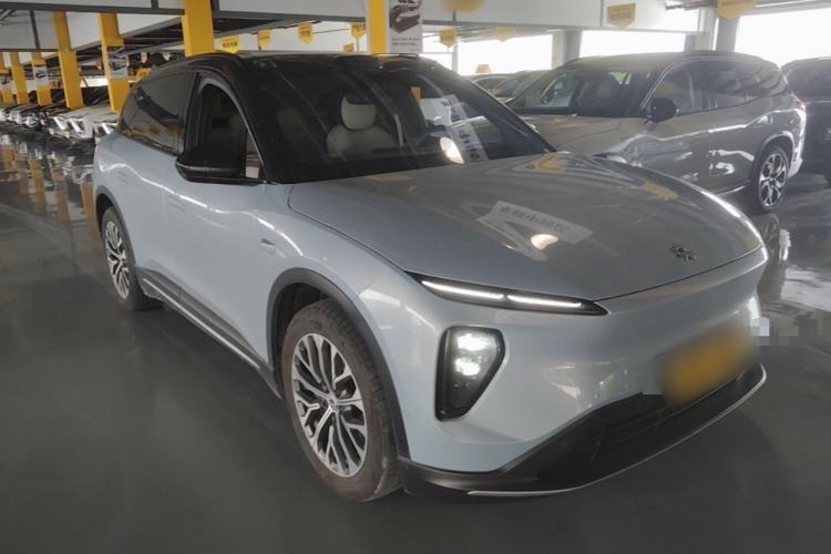 Used Nio ES6 2024 75 kWh Front Right 45 Deg