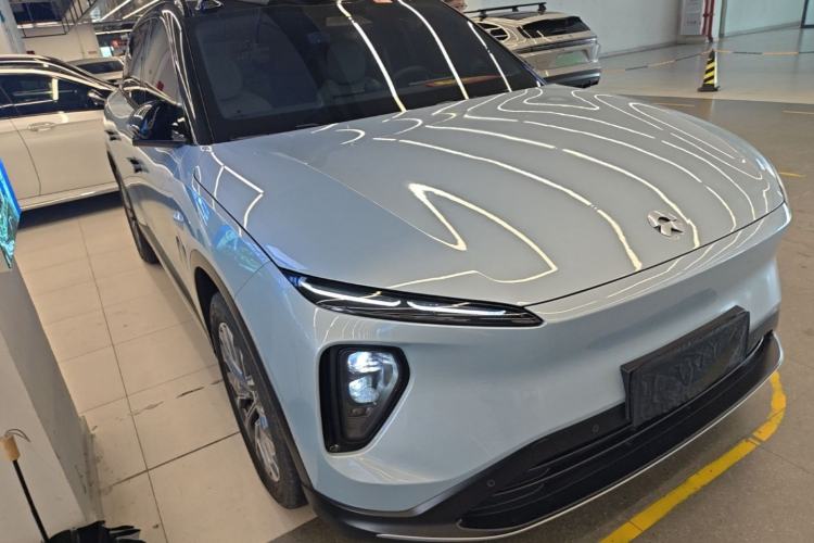 Used Nio ES6 2024 75 kWh Front Right 45 Deg