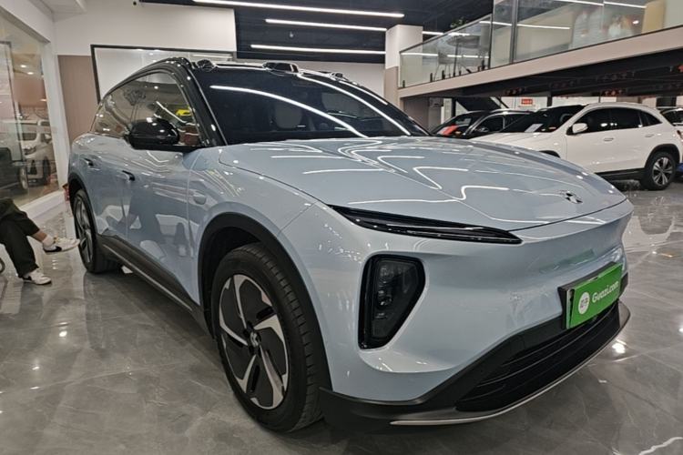 Used Nio ES6 2024 75 kWh Front Right 45 Deg