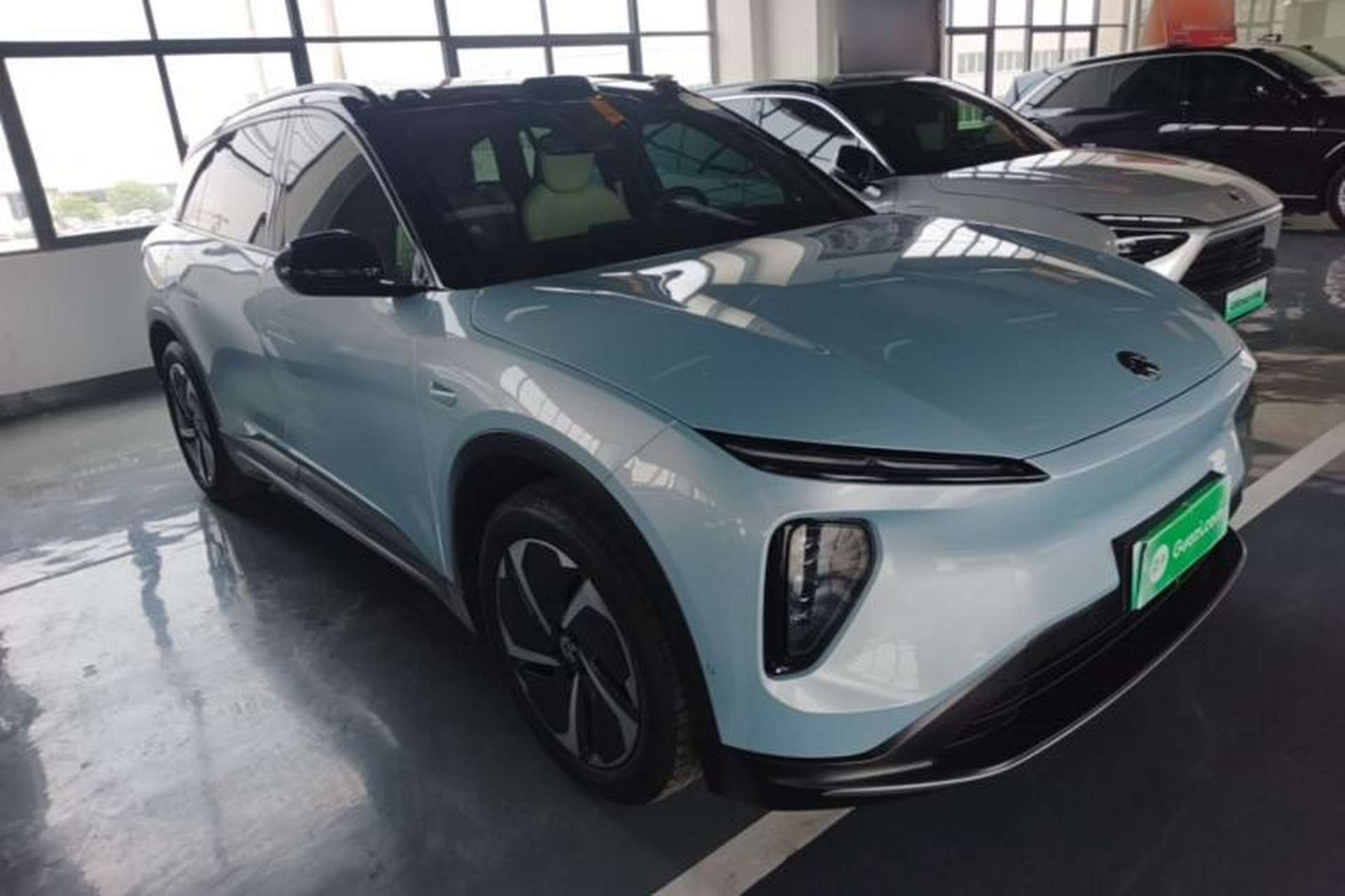 Used Nio ES6 2024 75 kWh Front Right 45 Deg