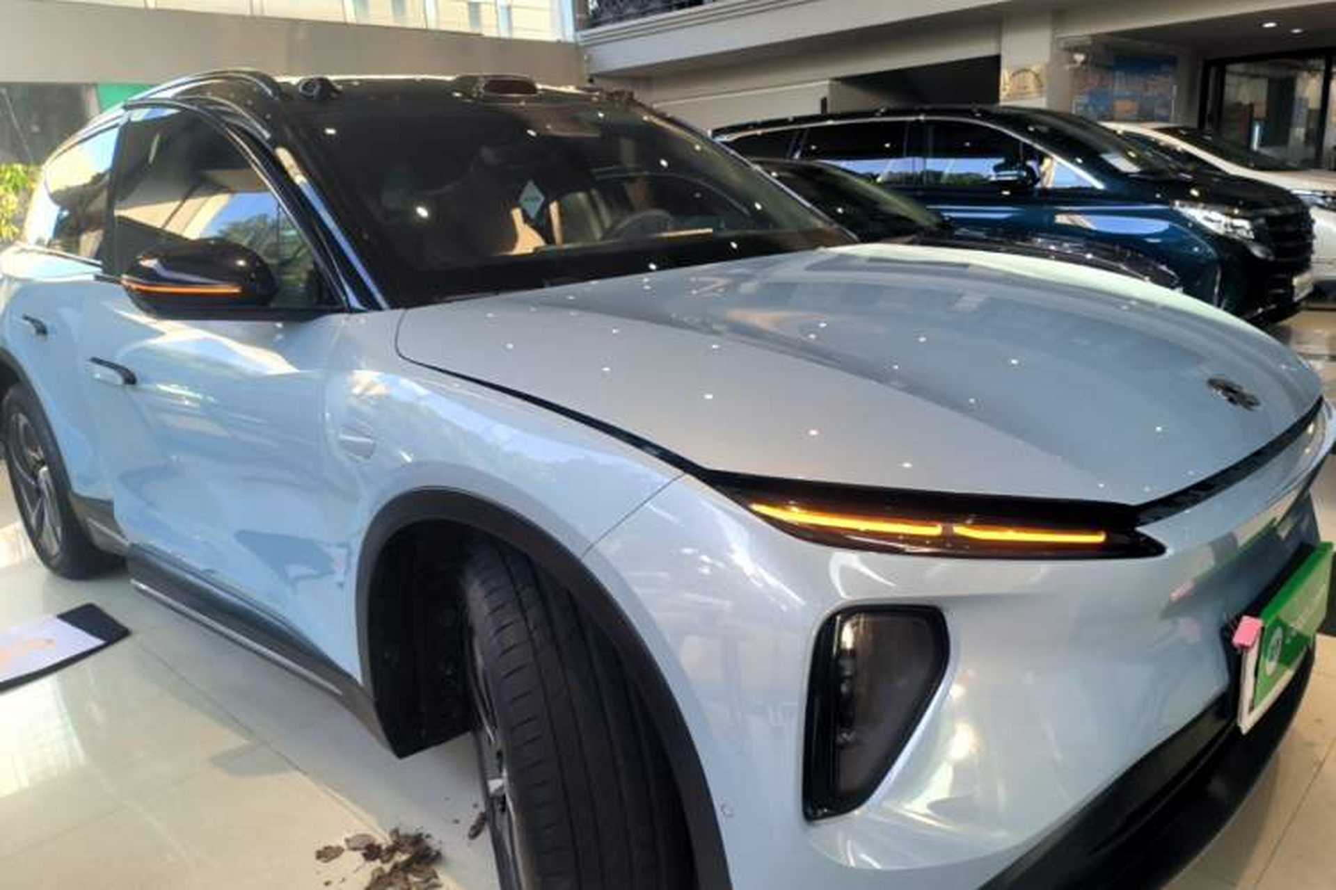 Used Nio ES6 2024 75 kWh Front Right 45 Deg