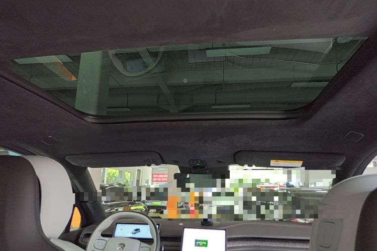 Used Nio ES6 2024 75 kWh Headliner