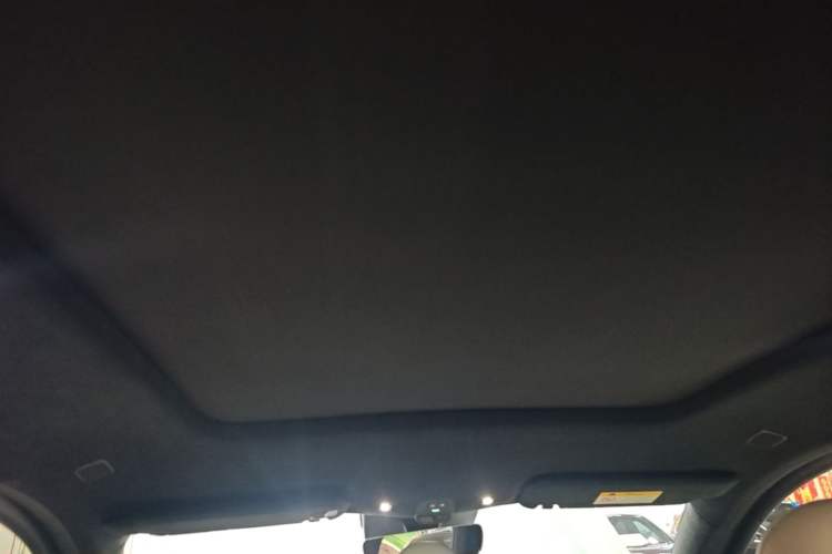 Used Nio ES6 2024 75 kWh Headliner