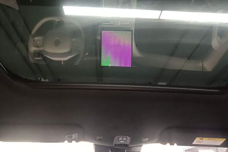 Used Nio ES6 2024 75 kWh Headliner