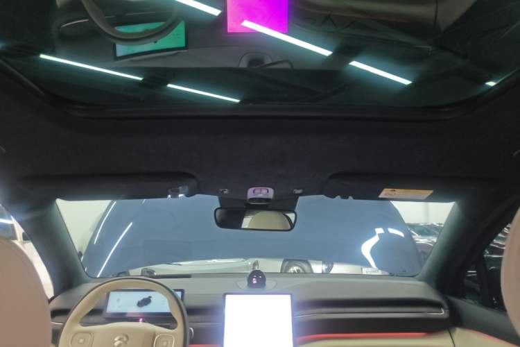 Used Nio ES6 2024 75 kWh Headliner