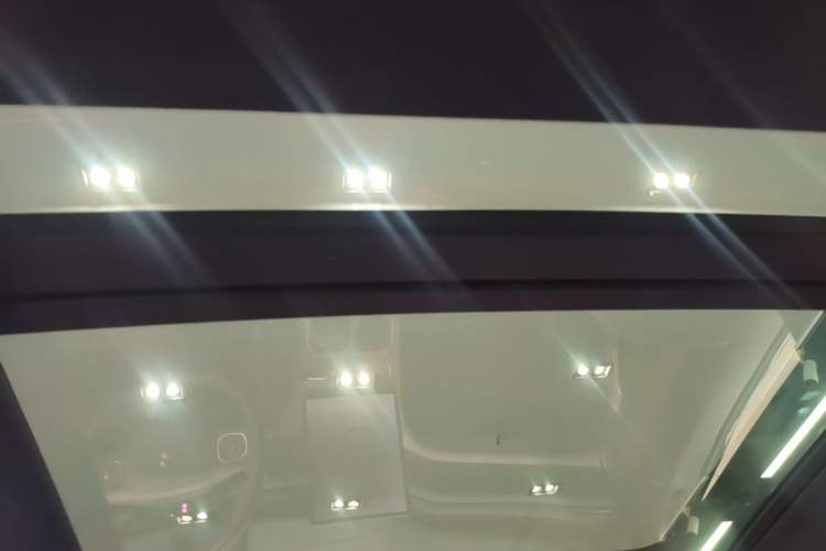 Used Nio ES6 2024 75 kWh Headliner