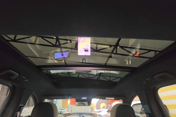 Used Nio ES6 2024 75 kWh Headliner