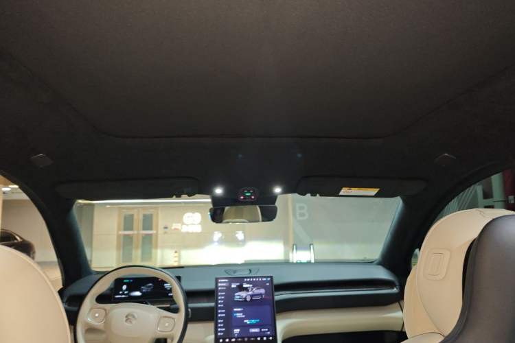 Used Nio ES6 2024 75 kWh Headliner