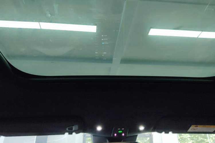 Used Nio ES6 2024 75 kWh Headliner