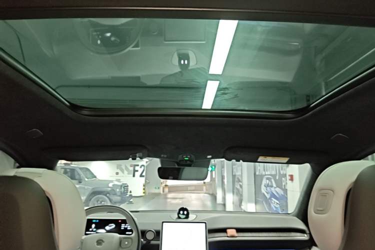 Used Nio ES6 2024 75 kWh Headliner