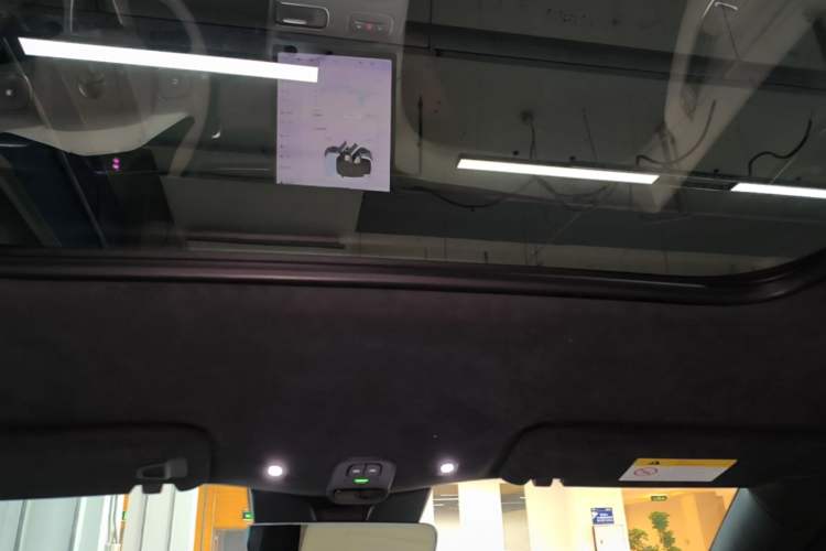 Used Nio ES6 2024 75 kWh Headliner