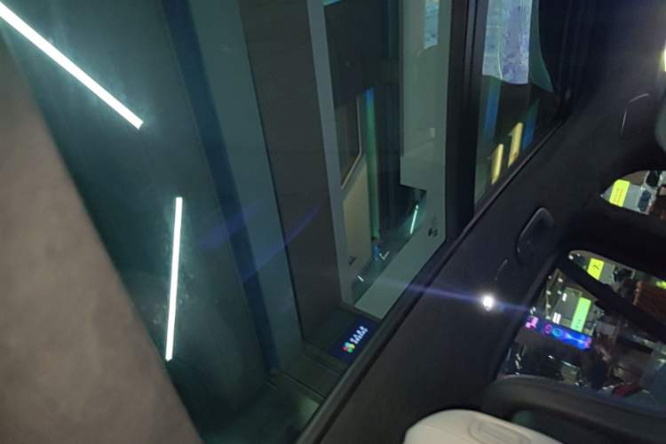 Used Nio ES6 2024 75 kWh Headliner