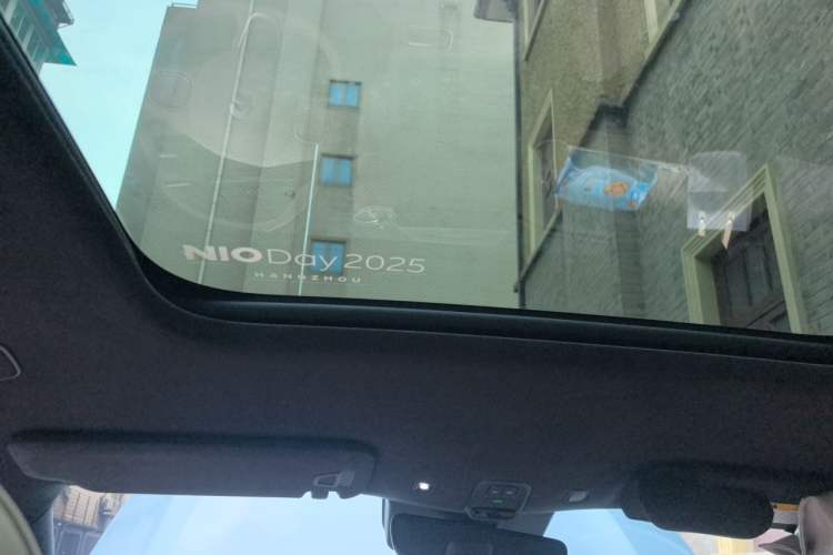 Used Nio ES6 2024 75 kWh Headliner