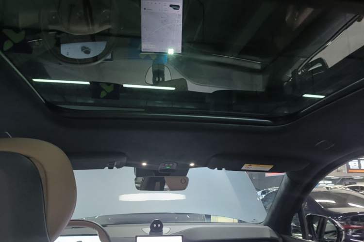 Used Nio ES6 2024 75 kWh Headliner