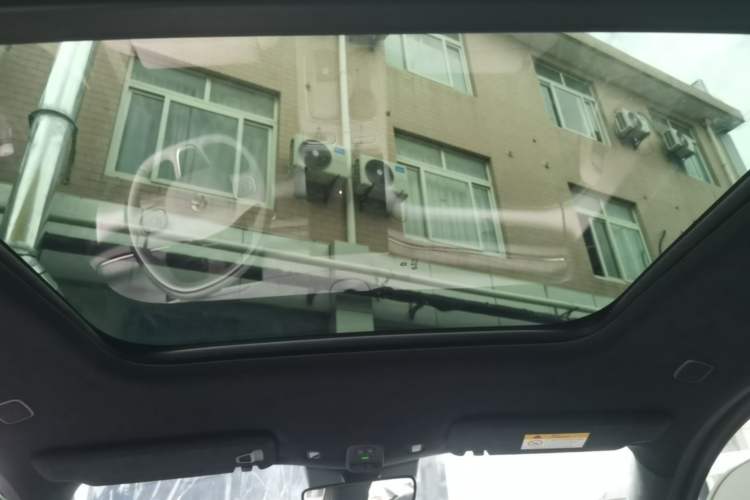 Used Nio ES6 2024 75 kWh Headliner