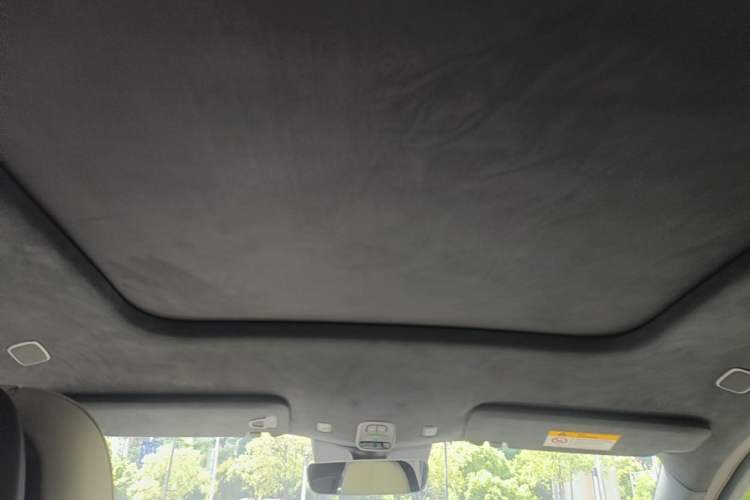 Used Nio ES6 2024 75 kWh Headliner