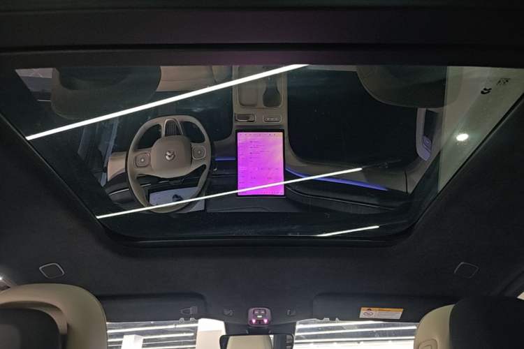 Used Nio ES6 2024 75 kWh Headliner