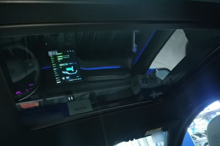 Used Nio ES6 2024 75 kWh Headliner