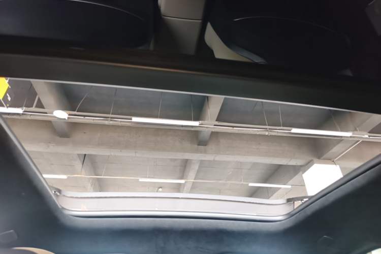 Used Nio ES6 2024 75 kWh Headliner