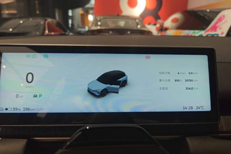 Used Nio ES6 2024 75 kWh Instrument Cluster