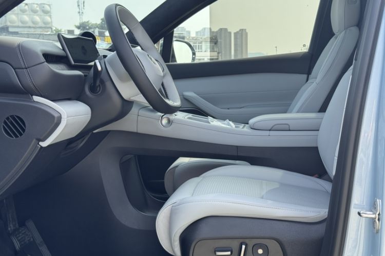 Used Nio ES6 2024 75 kWh Interior 1