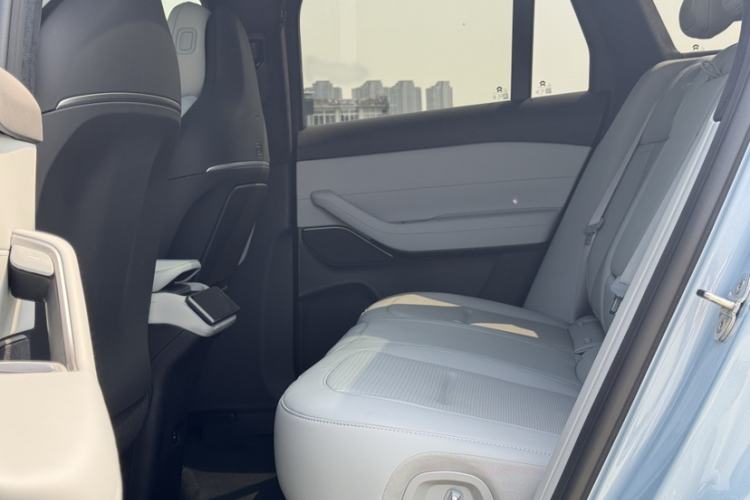 Used Nio ES6 2024 75 kWh Interior 2