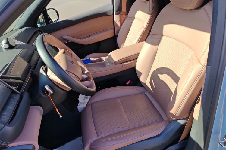 Used Nio ES6 2024 75 kWh Interior 2