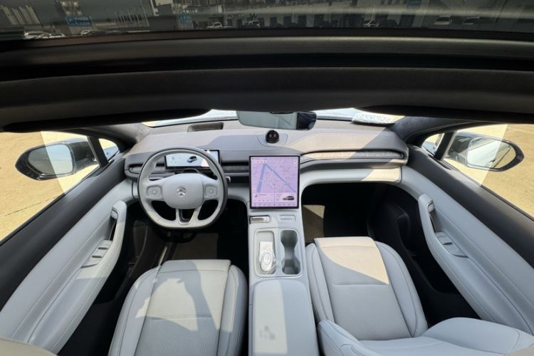 Used Nio ES6 2024 75 kWh Interior 3