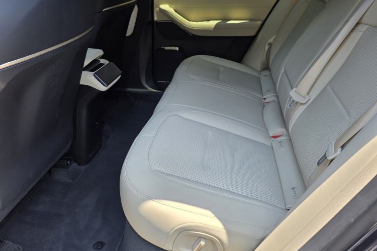 Used Nio ES6 2024 75 kWh Interior 3