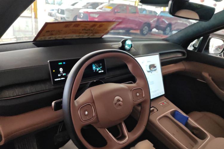 Used Nio ES6 2024 75 kWh Interior 4