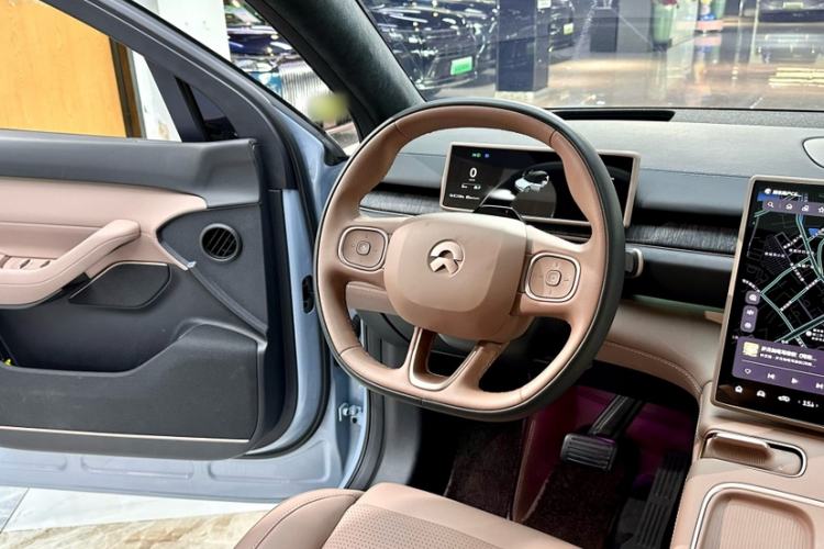 Used Nio ES6 2024 75 kWh Interior 5