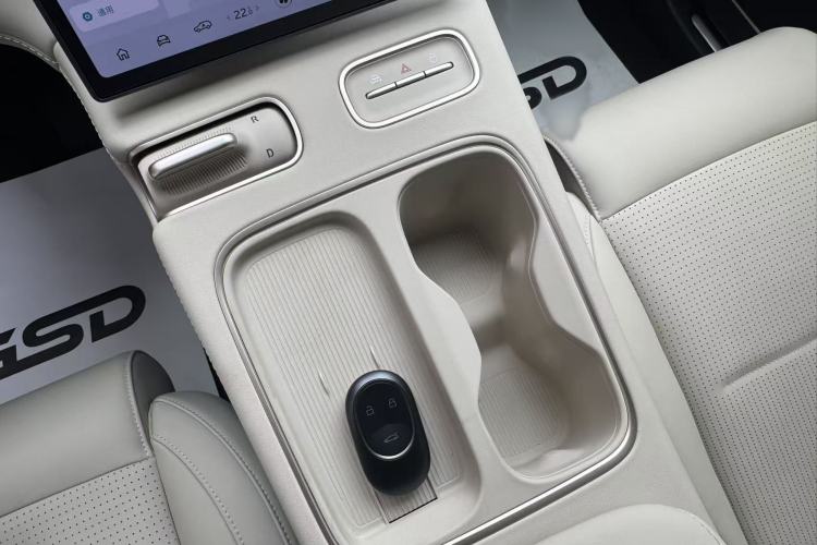 Used Nio ES6 2024 75 kWh Interior 5