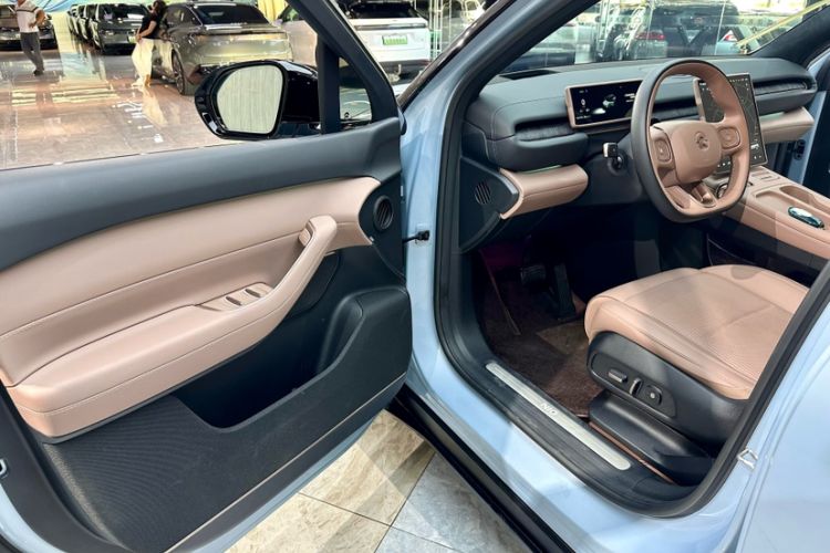 Used Nio ES6 2024 75 kWh Interior 6