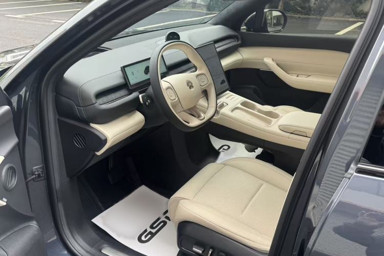 Used Nio ES6 2024 75 kWh Interior 8