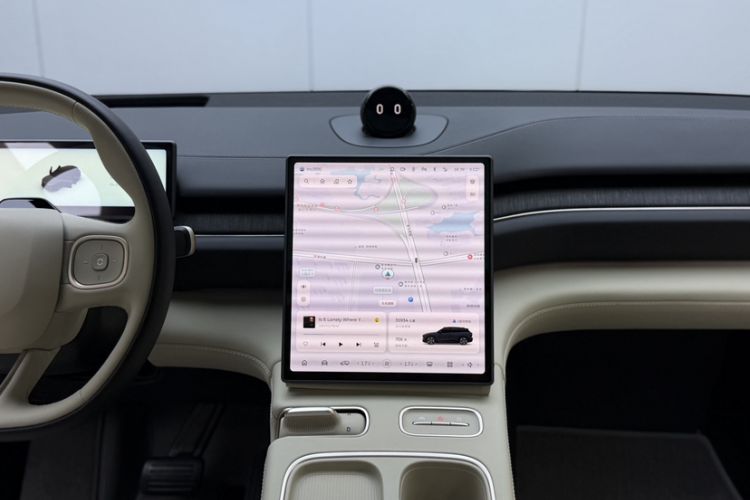 Used Nio ES6 2024 75 kWh Interior 9